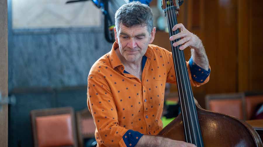 Branko Arnsek - Bassist und musikalischer Leiter bei "The Cuban Orquesta"