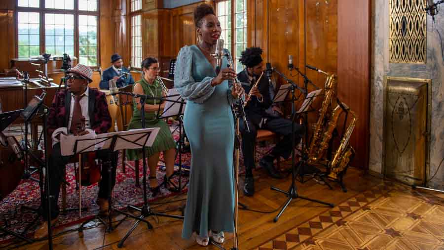 Yohanet Bueno Claxton - Gesang bei "The Cuban Orquesta"