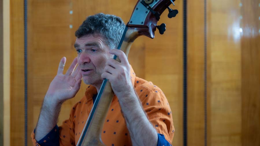 Branko Arnsek - Kontrabass bei "The Cuban Orquesta"