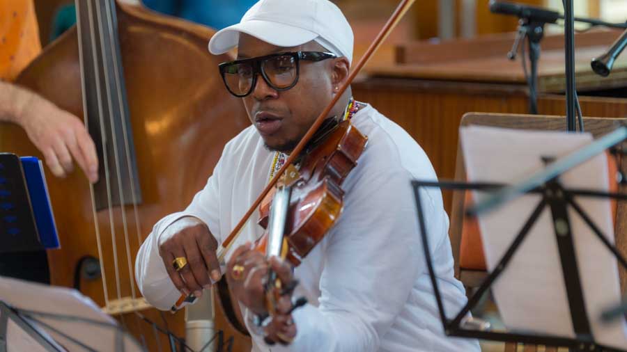 Nelson Palacio - Violine bei "The Cuban Orquesta"